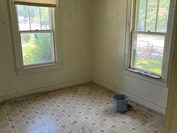 5th image of 2876 Alabama Dr