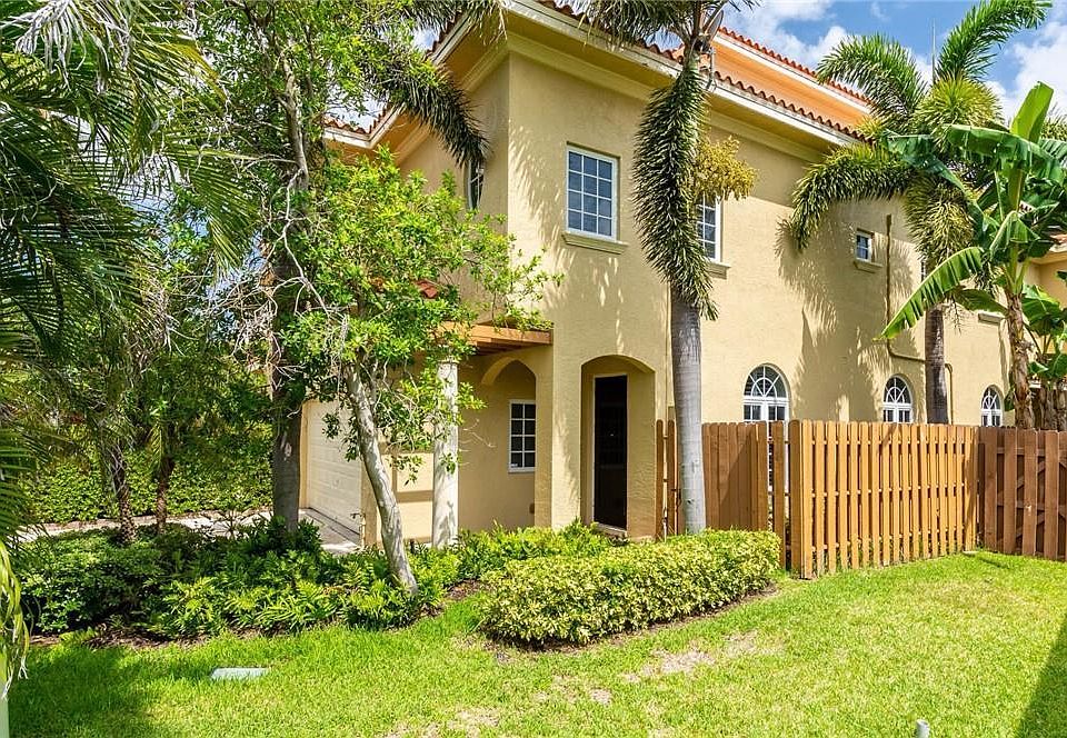 1st image of 227 Garden Ct