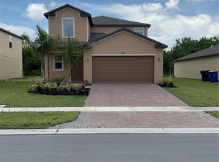 690 Carlyle Way, Fort Pierce, FL 34947
