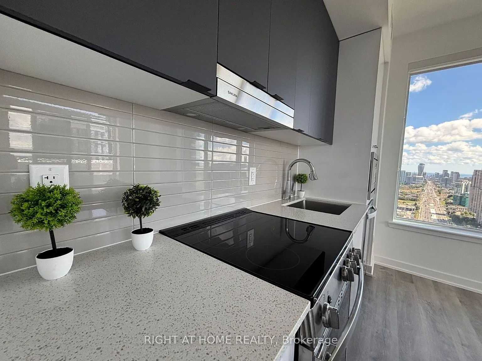 3 bed, $3,000 — Photo 3