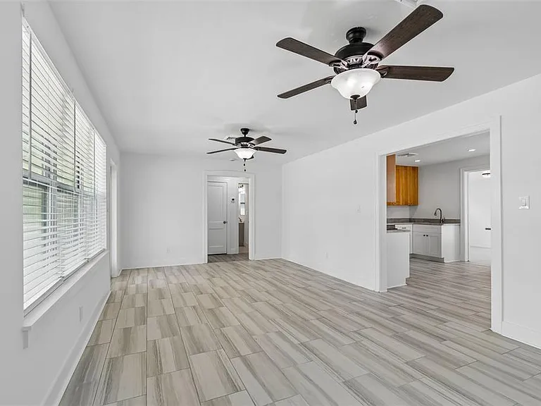 8125 Bayshore Dr — Photo 32