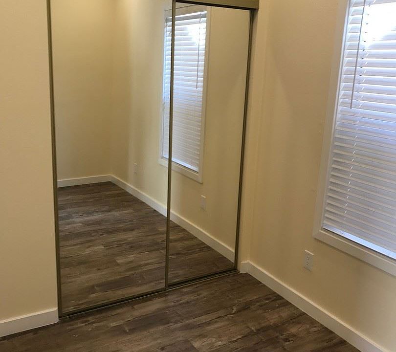 2nd image of 602 W 75th St APT 13