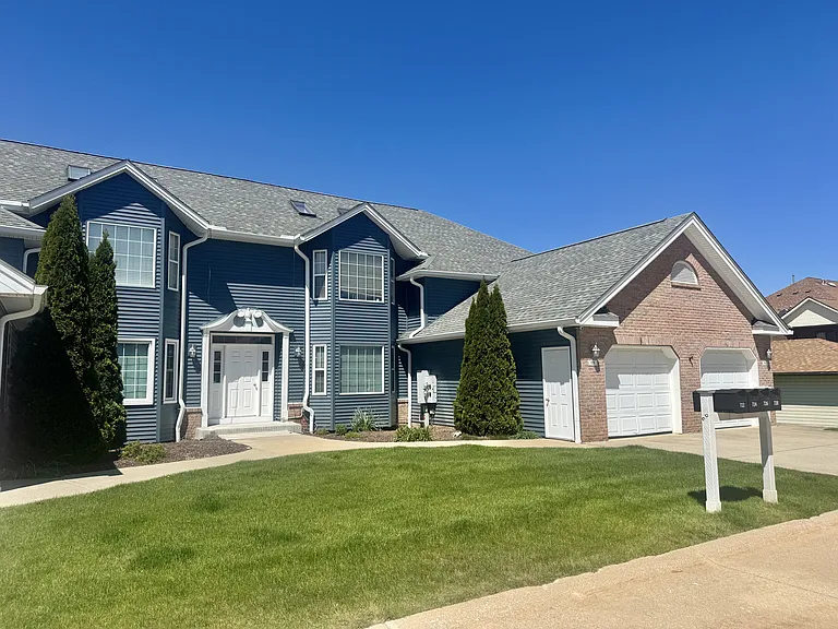728 Tollis Pkwy #D — Photo 2
