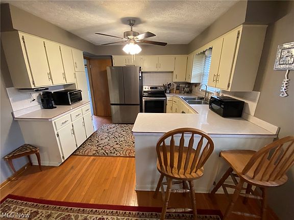 5th image of 3156 Hudson Dr