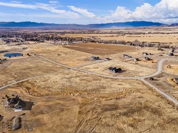 6 Buckboard Dr, Sheridan, MT 59749