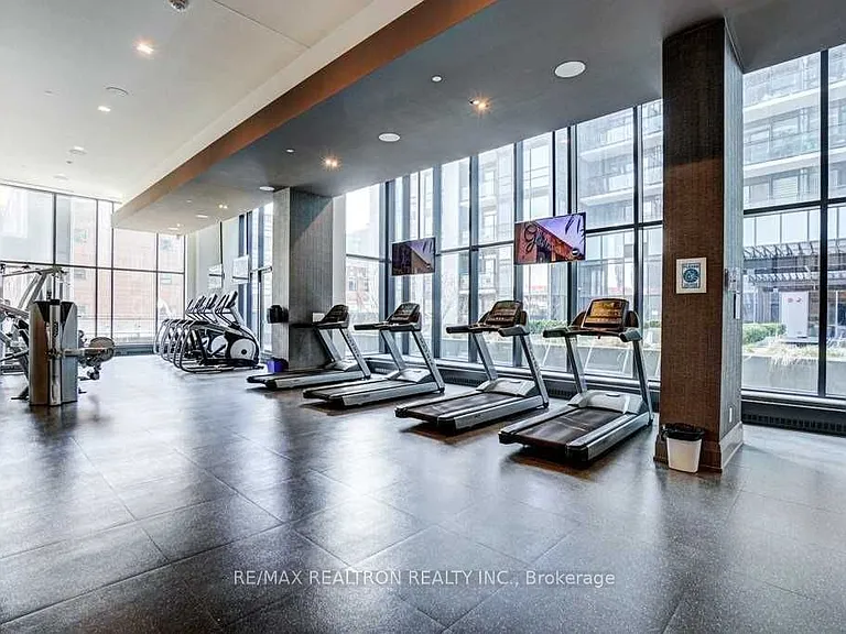 460 Adelaide St E #1516 — Photo 11