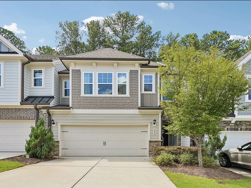 1st image of 605 Newlyn Dr