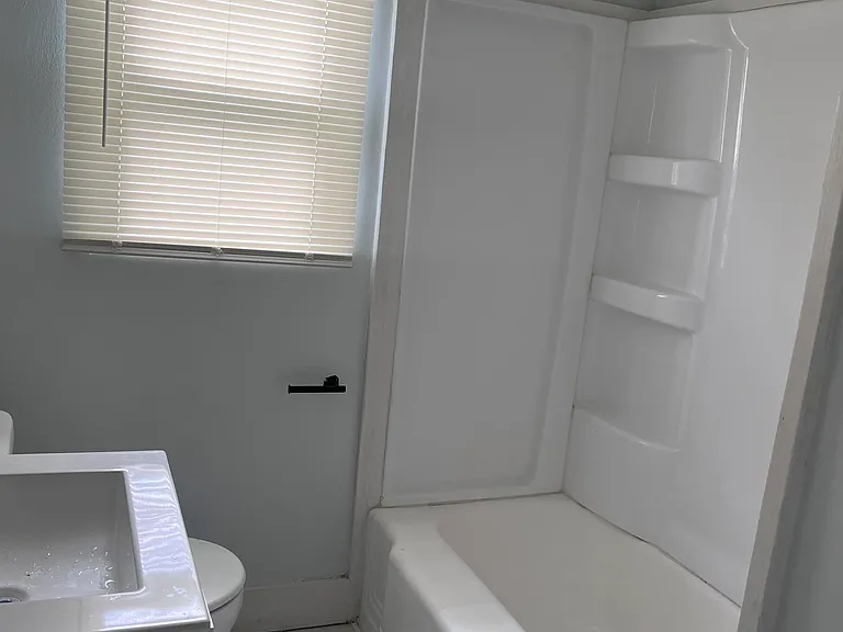 4006 N Bolton Ave — Photo 6