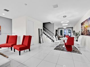 10334 NW 66th St, Doral, FL 33178