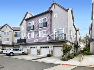 10882 NE Red Wing Way UNIT 204, Hillsboro, OR 97006