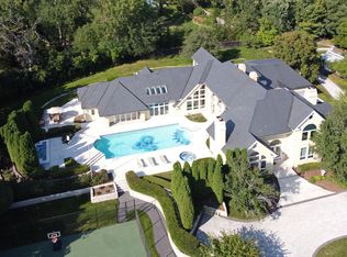 35 Rue Foret, Lake Forest, IL 60045