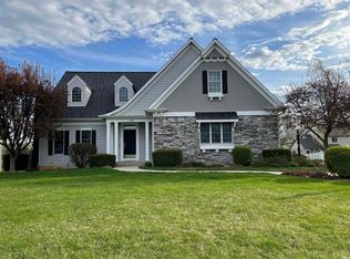 908 N Old Orchard Dr, Warsaw, IN 46582