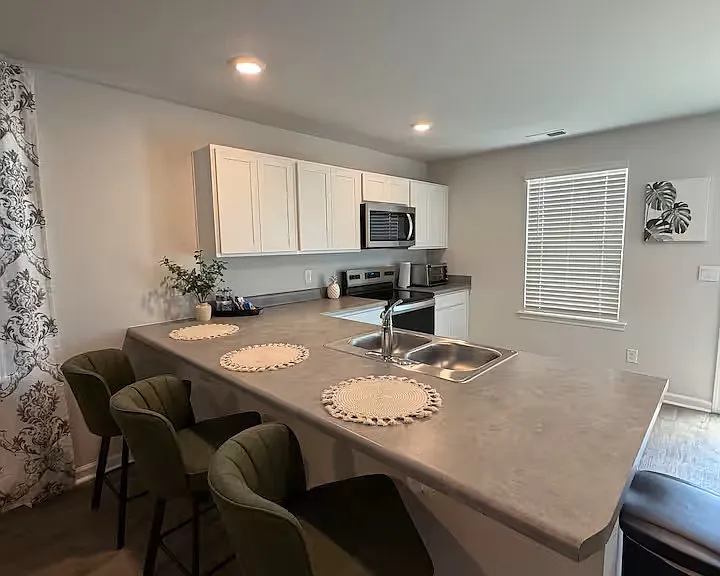 4020 Cypress Forest Way SE — Photo 6