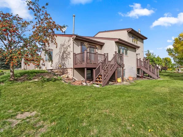 2116 E Dakota Pkwy #6, Williston, ND 58801