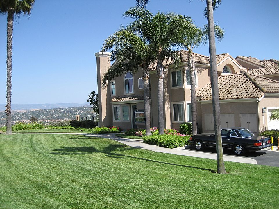 29252 Elba Drive - single second story Condo above the park with panoramic views of Saddleback Valley.