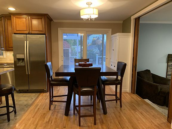 5th image of 15720 NE 53rd St