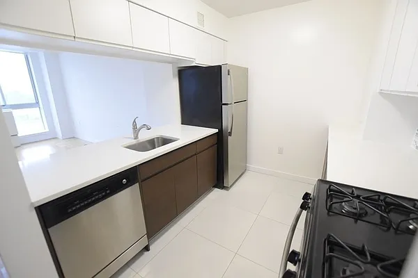 Rented by Kahen Properties | media 15