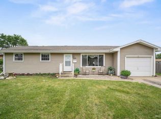 549 Cherokee Ct, Carol Stream, IL 60188