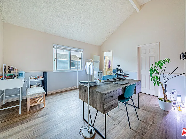 14742 Pioneer Blvd — Photo 18