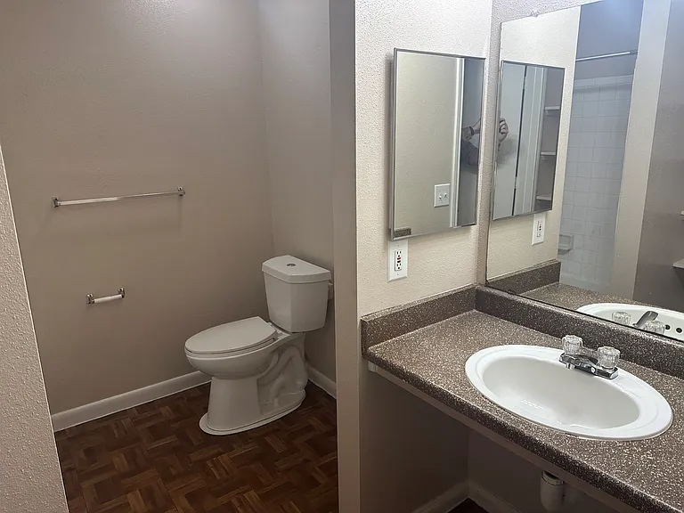 Reed Parque Townhomes — Photo 32