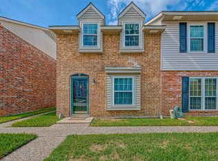 1911 Sherwood Forest St APT 9, Houston, TX 77043