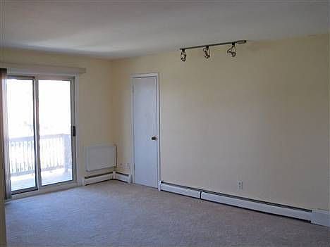5th image of 8 Fairharbor Dr