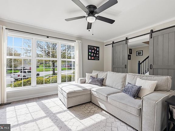 5th image of 73 Saratoga Way