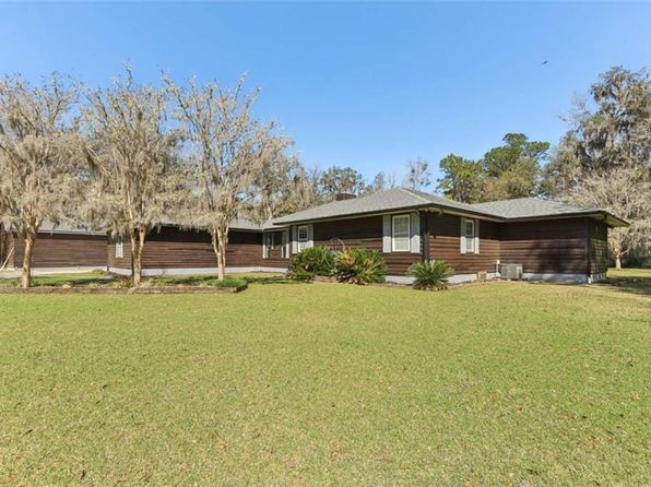 325 White Oak Pl, Woodbine, GA 31569