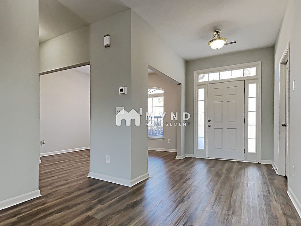 1st image of 120 Ashton Bluff Cir