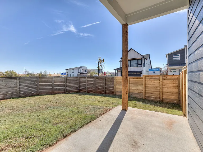 2523 NW 132nd Pl — Photo 35