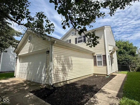 4483 Connaught Dr E, Plainfield, IN 46168