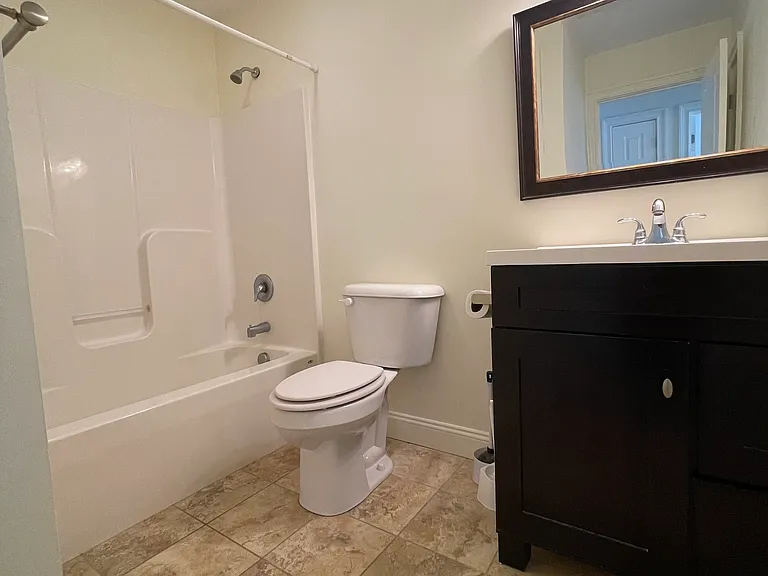 157 W Main St #4 — Photo 14