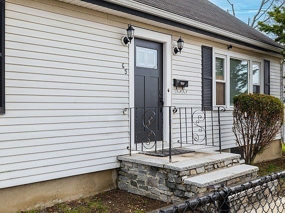 2nd image of 65 Gore Rd