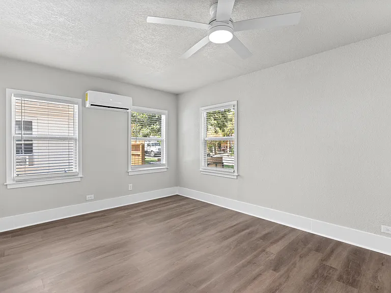 128 Claremont Ave #2 — Photo 2
