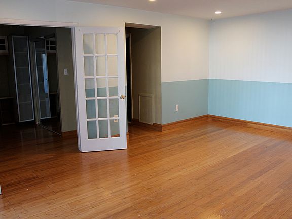3rd image of 2841 Windsor Dr APT 103