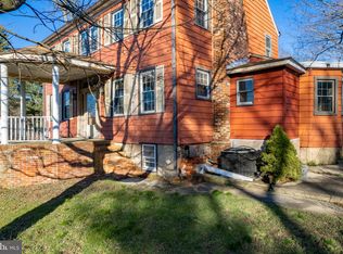 36 Chesterfield Rd, Columbus, NJ 08022