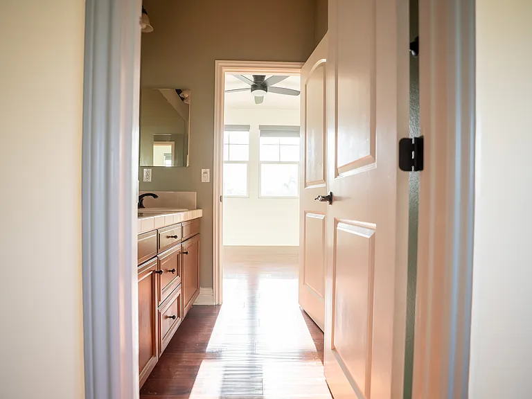 14432 Bethany Ave — Photo 45