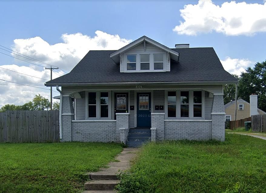 1st image of 226 E 25th St #1