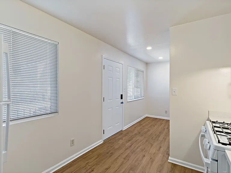 2409 Standard Ave #7 — Photo 12