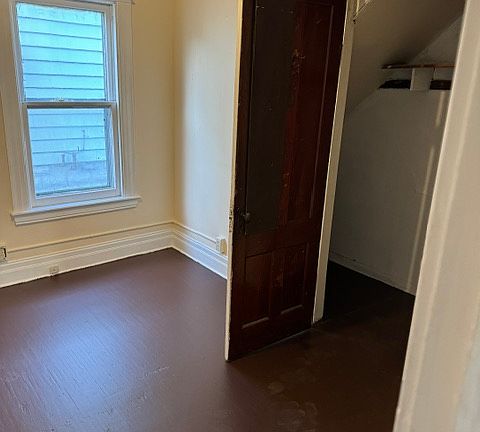 5th image of 30 Churchlea Pl #1