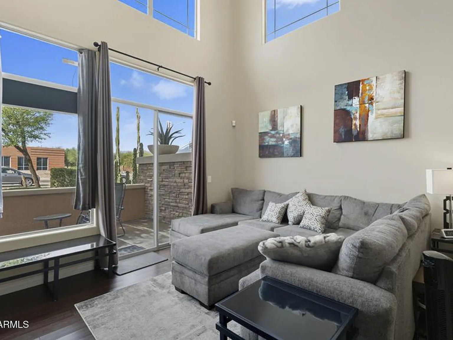 2 bed, 3.0 bath, 1564 sqft, $3,000 — Photo 2