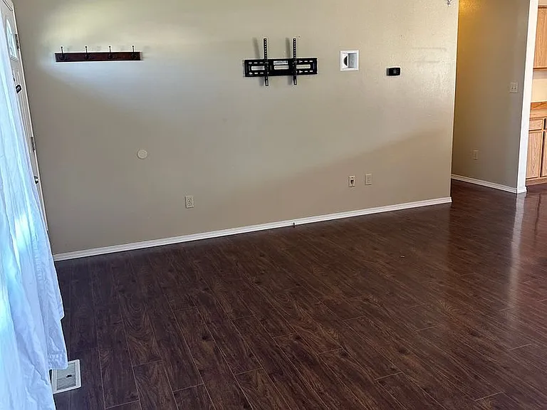 9177 Space St NE — Photo 7