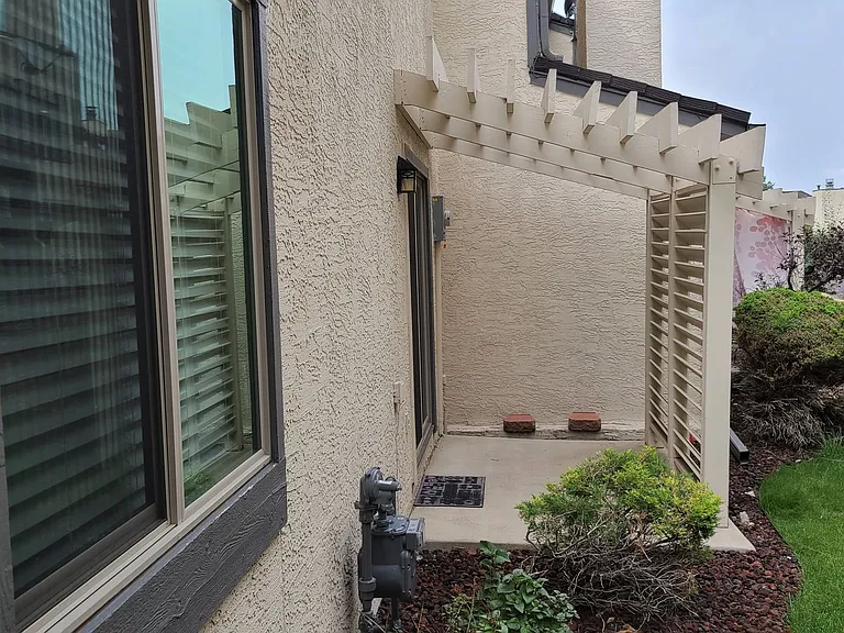 4618 Excalibur Ct — Photo 3