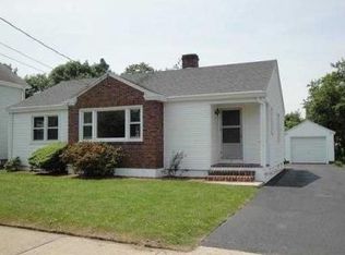 7 York Ave, Westerly, RI 02891