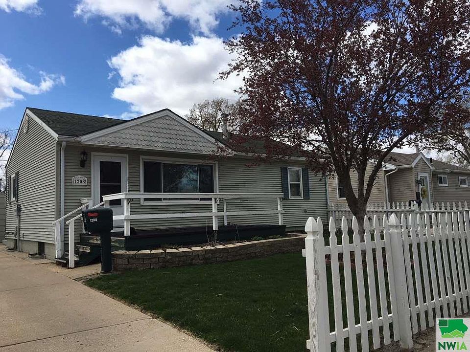 1st image of 1208 Goldie Ave