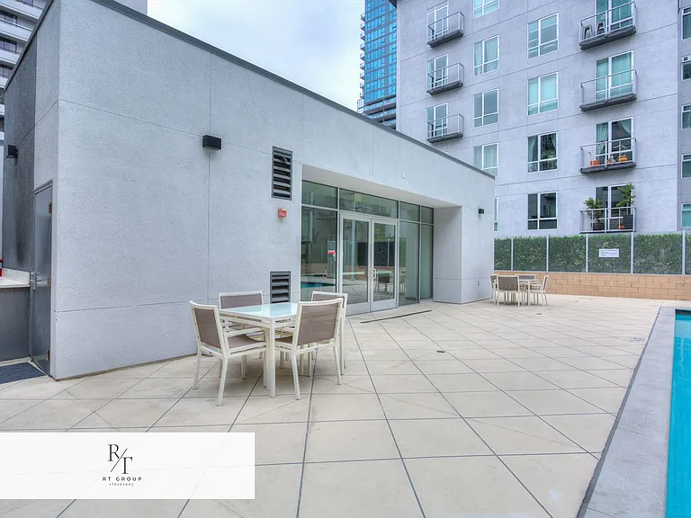 645 W 9th St #742 — Photo 31