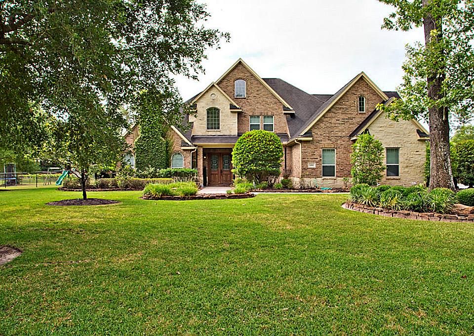 1st image of 19598 Riverwalk Dr