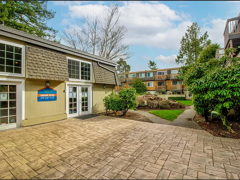 Heather Ridge Apartments — Photo 5