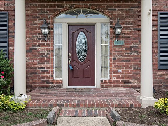 3rd image of 3223 Alexander Parc Dr