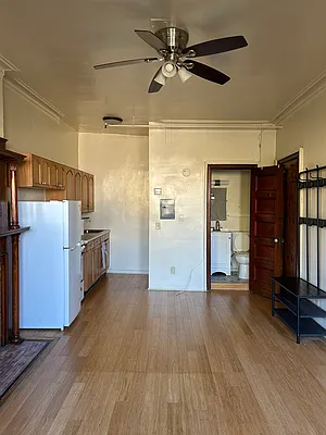 Rented by Farran & Associates | media 6